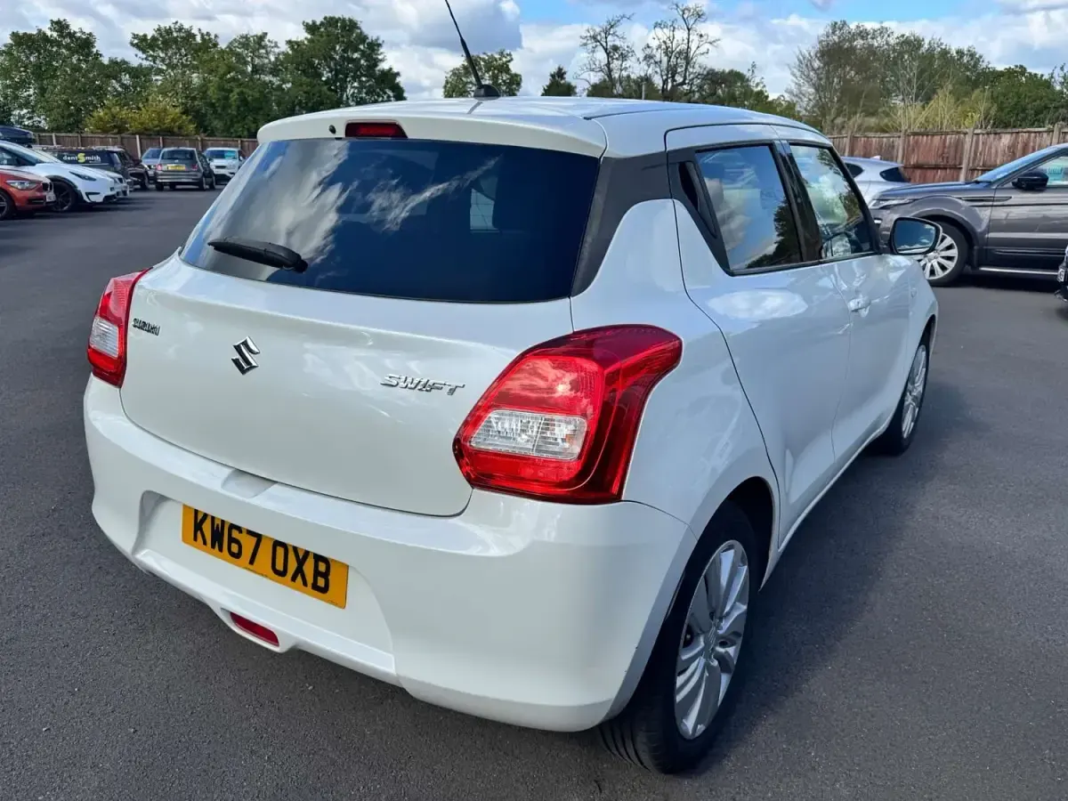 Used Suzuki Swift SZ-T 111 HP (81 kW) 2017 White Hatchback
