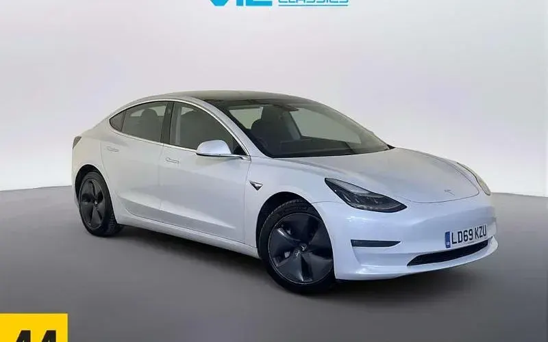 Used Tesla Model 3 Long Range AWD 366 kW (498 HP) 2019 Sedan
