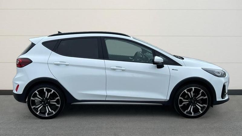 Used Ford Fiesta Active X 100 HP (73 kW) 2023 Frozen white (premium colour)  Hatchback