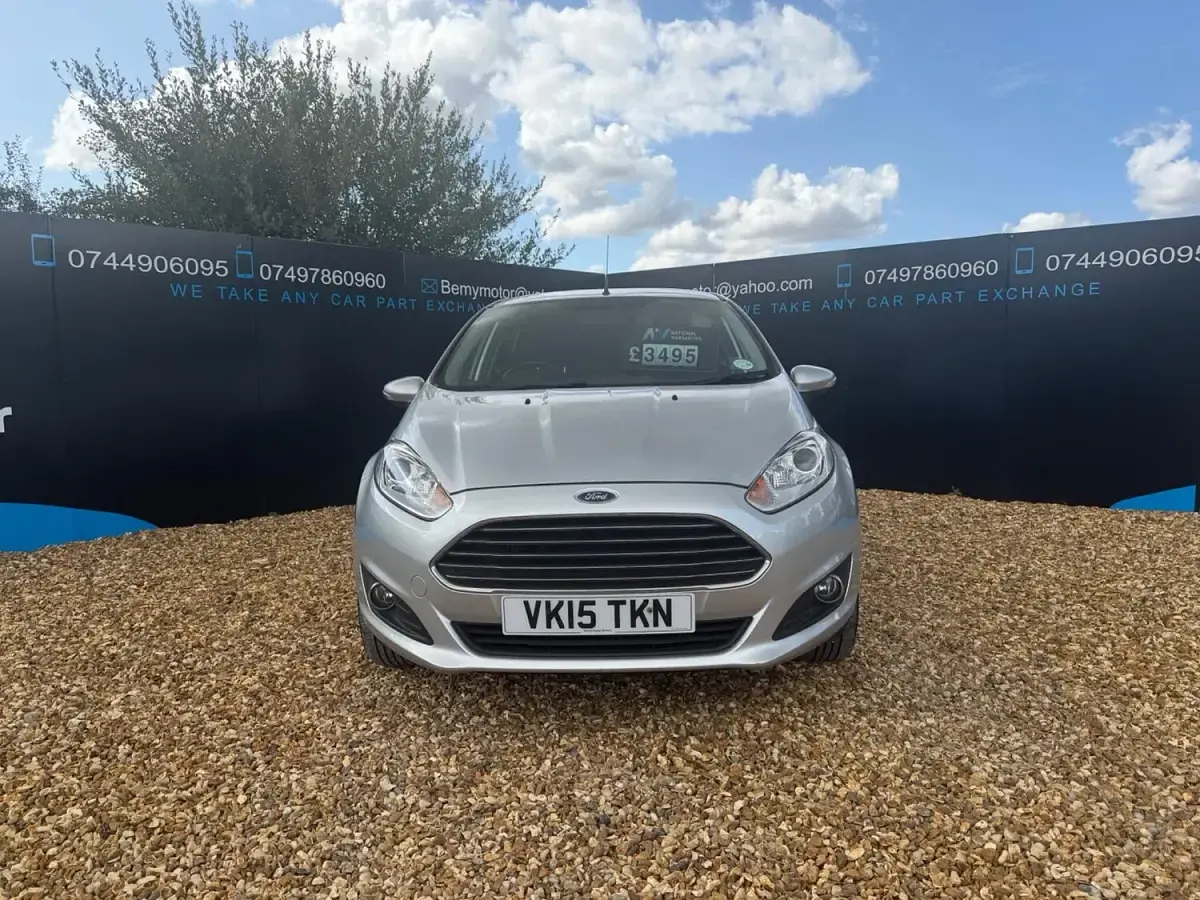 Used Ford Fiesta Zetec 98 HP (72 kW) 2015 Silver Hatchback