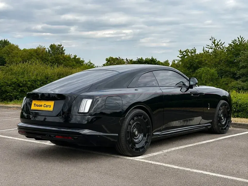 Used Rolls Royce Spectre 430 kW (585 HP) 2024 Black Coupe