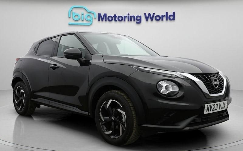 Used Nissan Juke N-Connecta 114 HP (83 kW) 2023 Black SUV