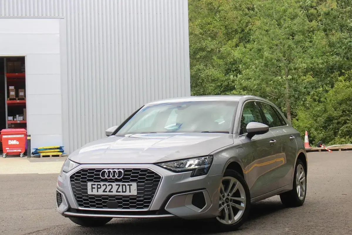 Used Audi A3 Sportback Sport 204 HP (150 kW) 2022 Silver Hatchback