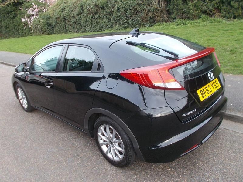 Begagnad Honda Civic SE 100 HK (73 kW) 2013 Svart Halvkombi