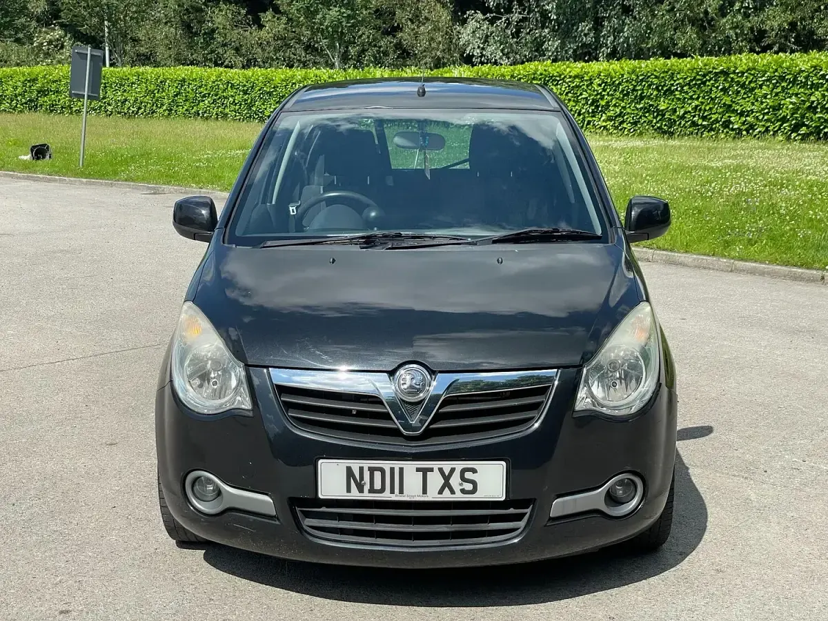 Used Vauxhall Agila 94 HP (69 kW) 2011 Black MPV