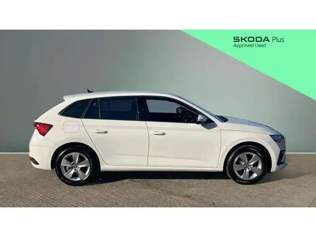 Used Skoda Scala SE 95 HP (69 kW) 2025 White Hatchback