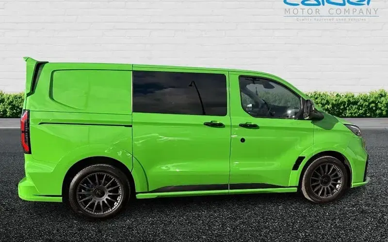 Used Ford Transit Custom 170 HP (125 kW) 2025 Green Van