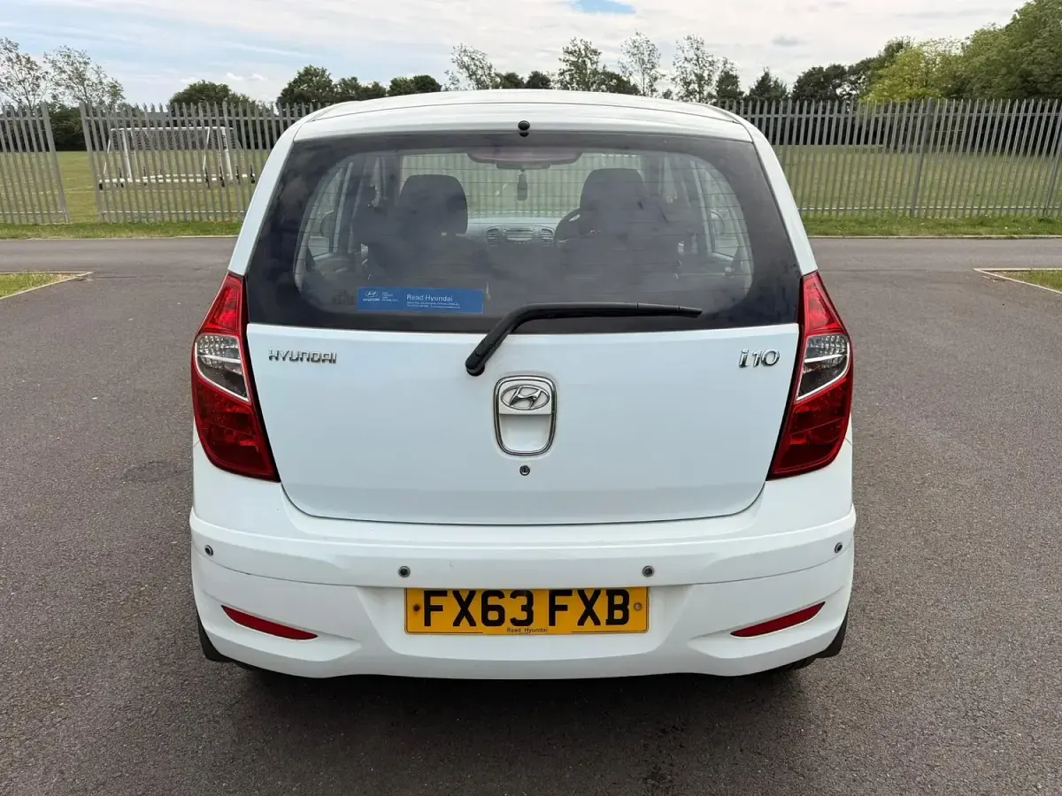 Used Hyundai i10 Active 2013 White Hatchback