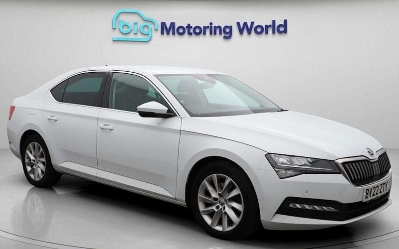 Used 2022 Skoda Superb SE Technology Hatchback | £14,900 (Fair price) - Image 1/4