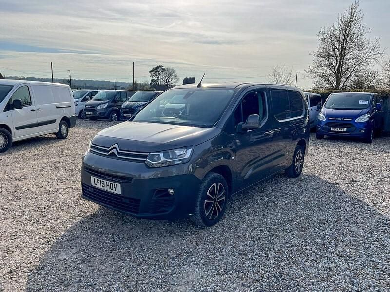 Used Citroën Berlingo 130 HP (95 kW) 2019 Grey MPV