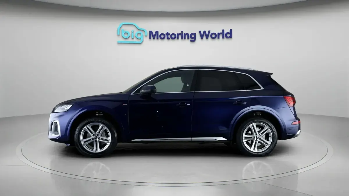 Used Audi Q5 S-Line 265 HP (194 kW) 2022 Blue SUV