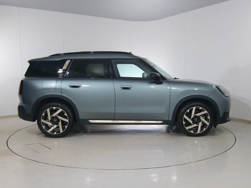 Used Mini Countryman Exclusive 168 HP (123 kW) 2024 Green SUV