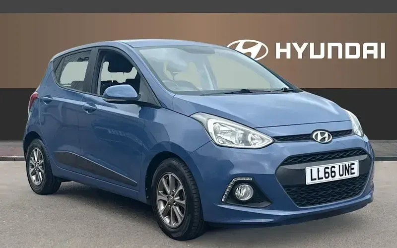 Used Hyundai i10 Premium 87 HP (63 kW) 2016 Hatchback