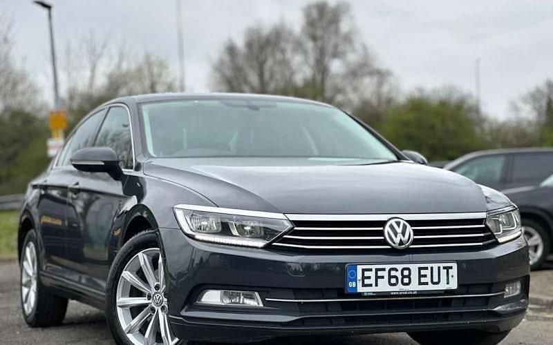 Used 2019 VW Passat Business Sedan | £5,890 (Fair price) - Image 1/4