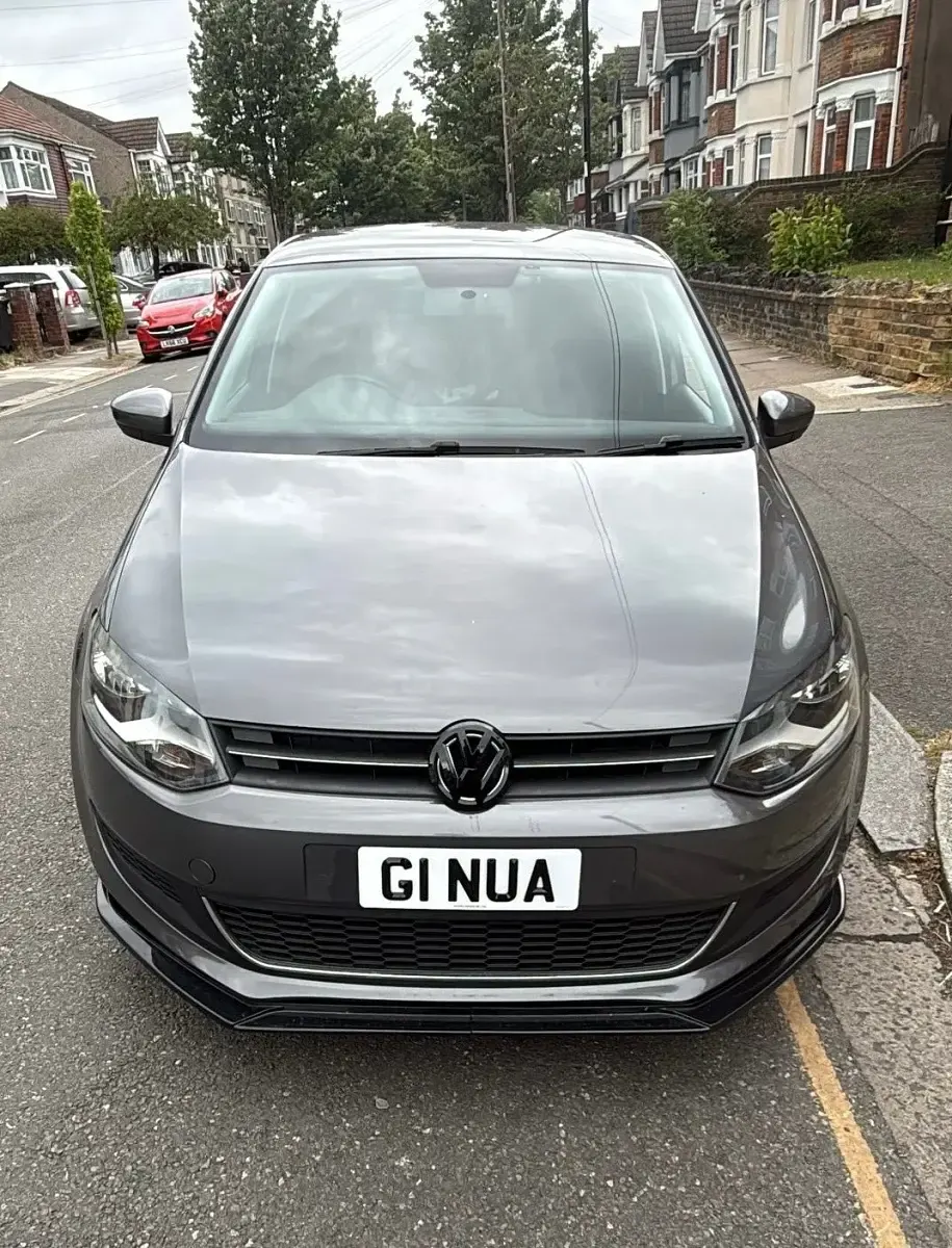 Begagnad VW Polo SE 2011 Grå Halvkombi