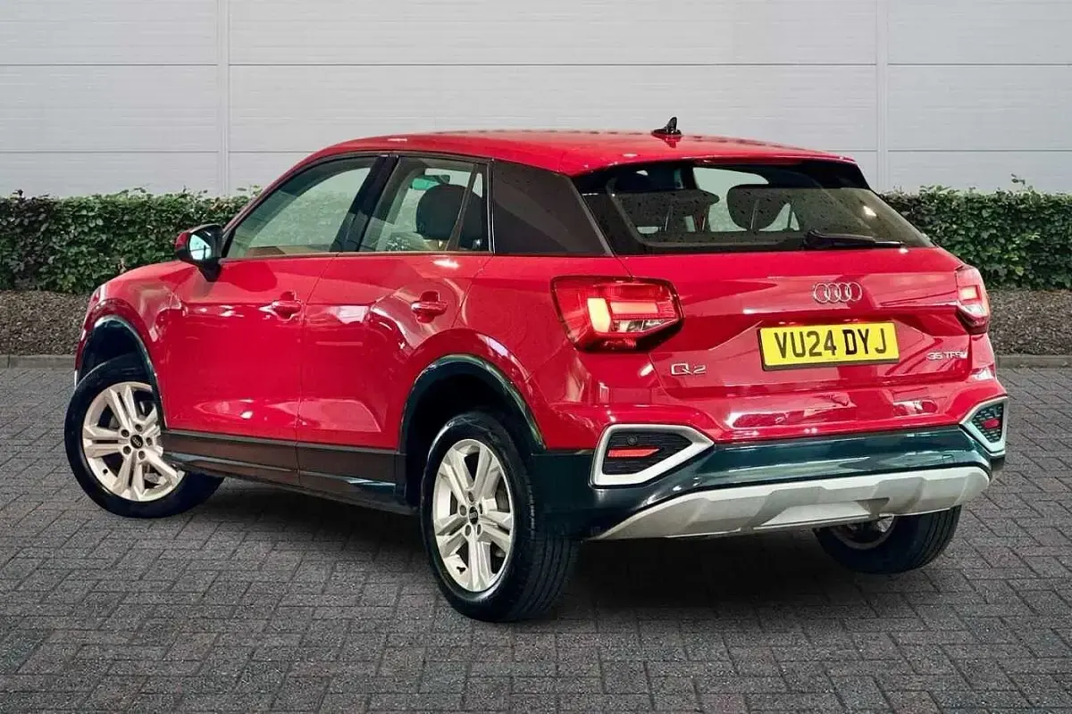 Used Audi Q2 Sport 150 HP (110 kW) 2024 Red SUV