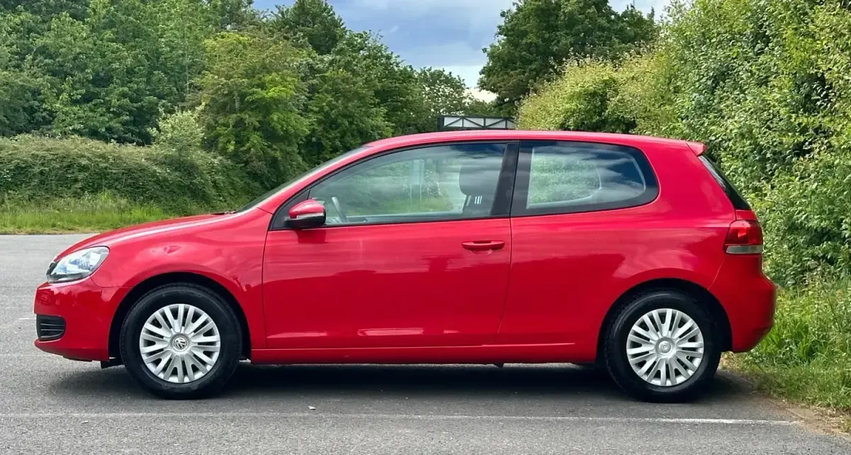 Używany VW Golf VI S 105 KM (77 kW) 2011 Czerwony Hatchback