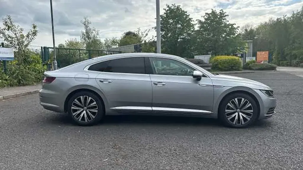 Second-hand VW Arteon Elegance 150 CP (110 kW) 2019 Argintiu Hatchback