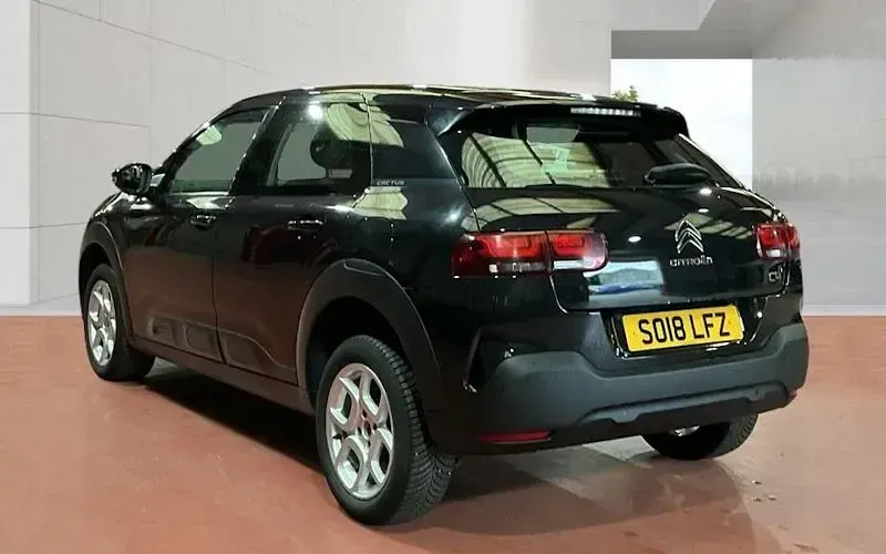 Used Citroën C4 Feel 102 HP (75 kW) 2018 Black SUV