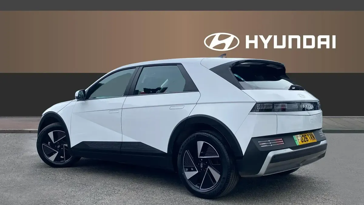 New Hyundai Ioniq Advanced 125 kW (170 HP) 2026 Special solid  atlas white Hatchback
