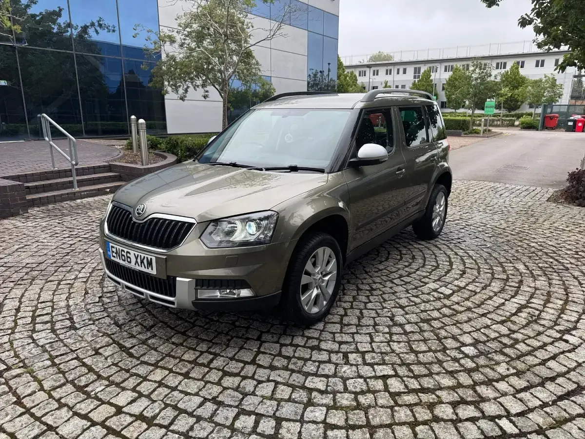 Used Skoda Yeti SE L 110 HP (80 kW) 2017 Green SUV