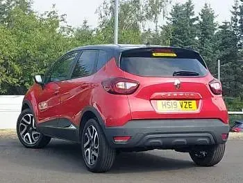 Used Renault Captur Iconic 90 HP (66 kW) 2019 Red SUV