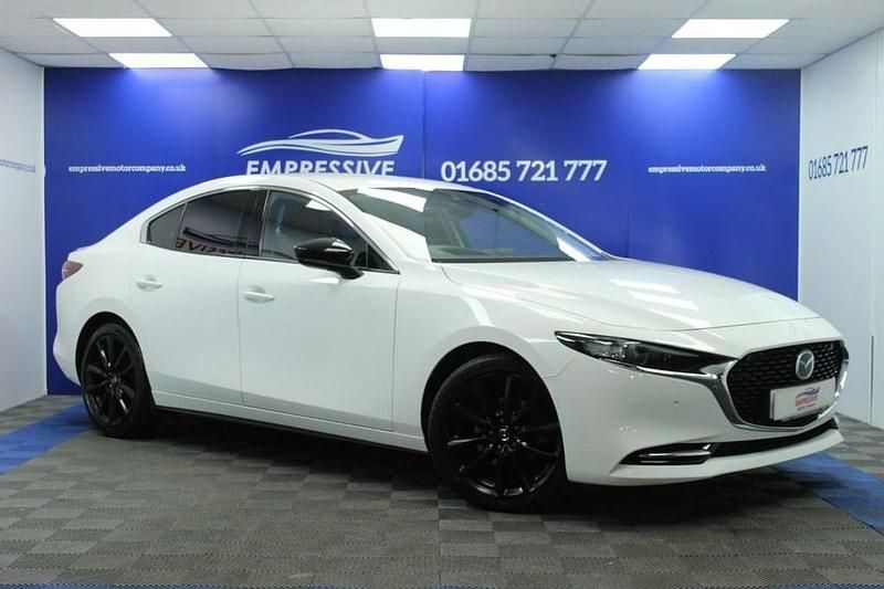 Begagnad Mazda 3 Inclusive 180 HK (132 kW) 2020 Vit Sedan