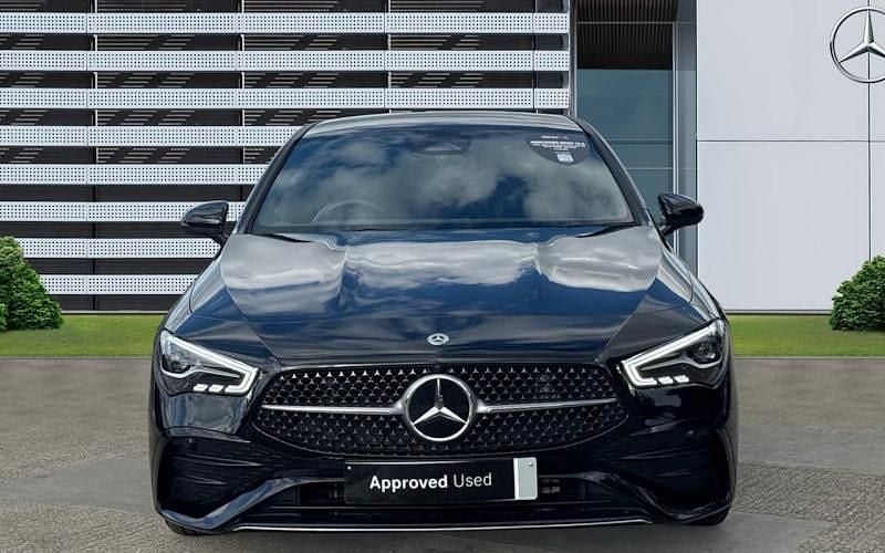 Begagnad Mercedes CLA220 Executive 190 HK (139 kW) 2025 Svart Sedan