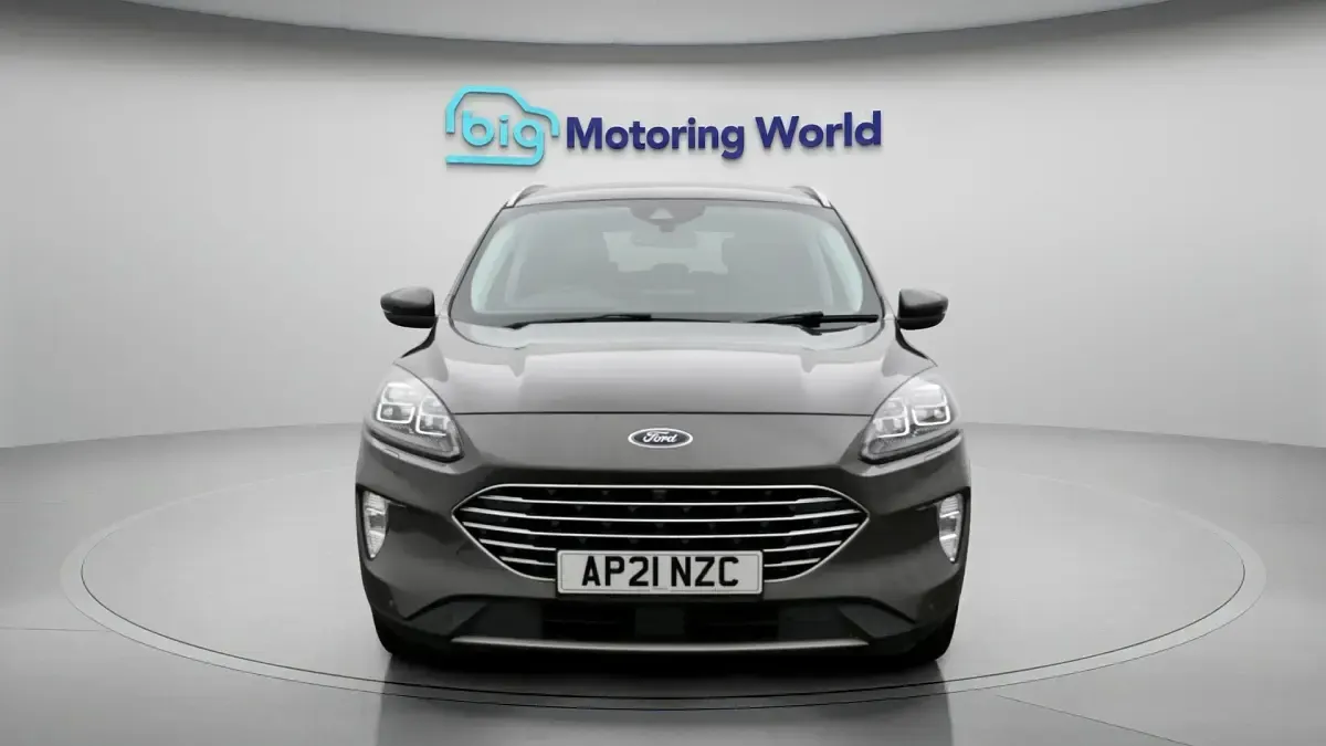 Used Ford Kuga Titanium 222 HP (163 kW) 2021 Grey SUV