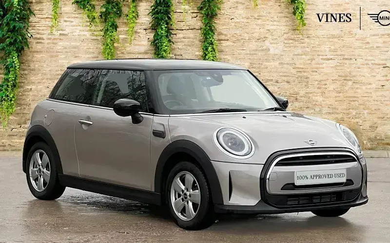 Used Mini Cooper Classic 136 HP (100 kW) 2022 Hatchback