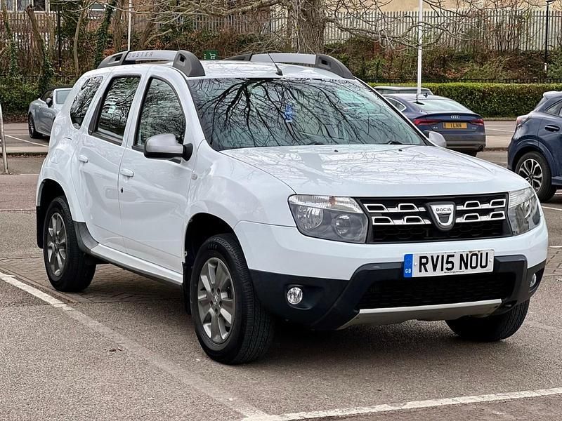 White Used 2015 Dacia Duster Lauréate Hatchback | £4,250 (Good price) - Image 1/1
