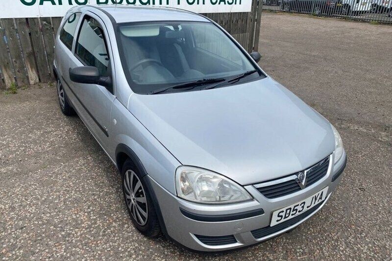 Silver Used 2003 Vauxhall Corsa Hatchback | £1,695 (Expensive) - Image 1/1