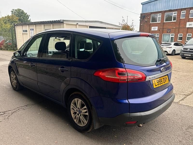 Used Ford S-MAX Zetec 115 HP (84 kW) 2015 Blue MPV