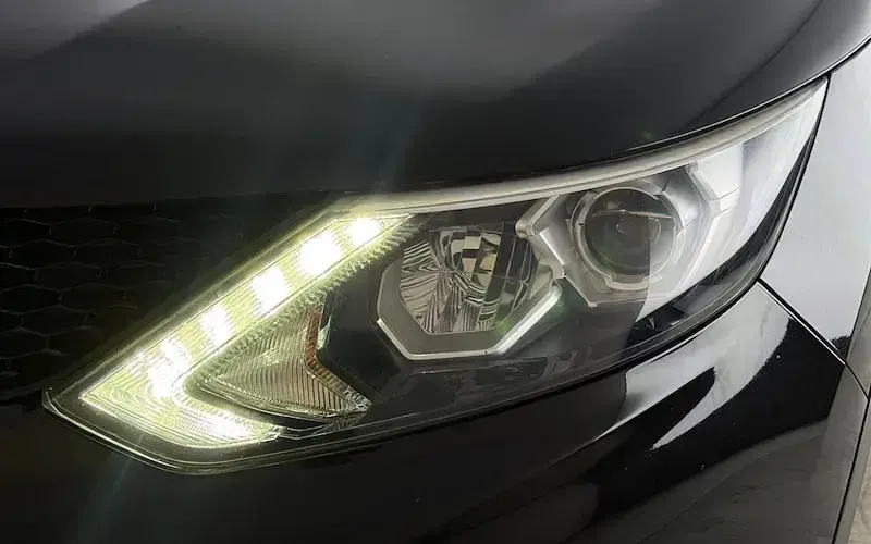 Used Nissan Qashqai Tekna 131 HP (96 kW) 2017 Black SUV