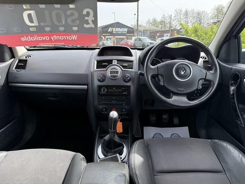 Used Renault Mégane III Dynamique 111 HP (81 kW) 2008 Silver Hatchback