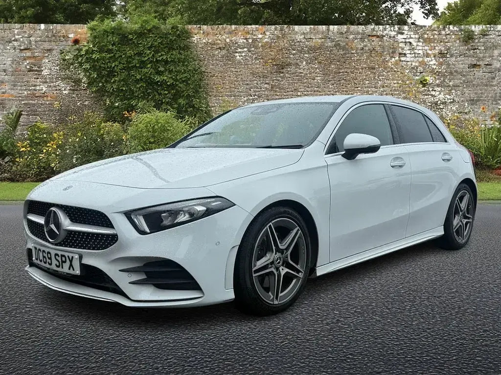 Used Mercedes A190 AMG line 2019 White Hatchback