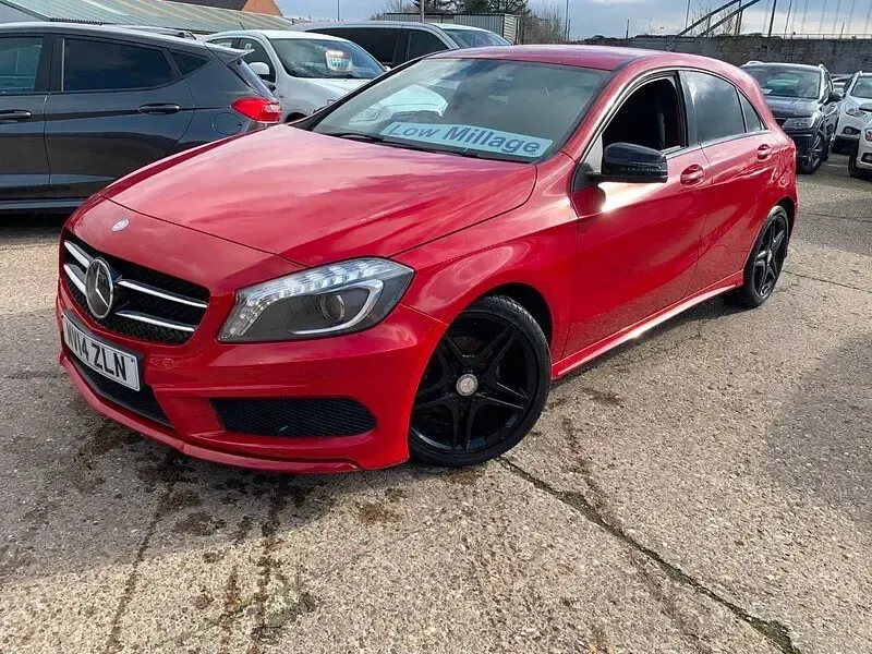 Used Mercedes A180 AMG 2014 Red Hatchback