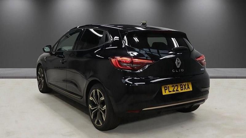 Used Renault Clio V 140 HP (102 kW) 2022 Black Hatchback