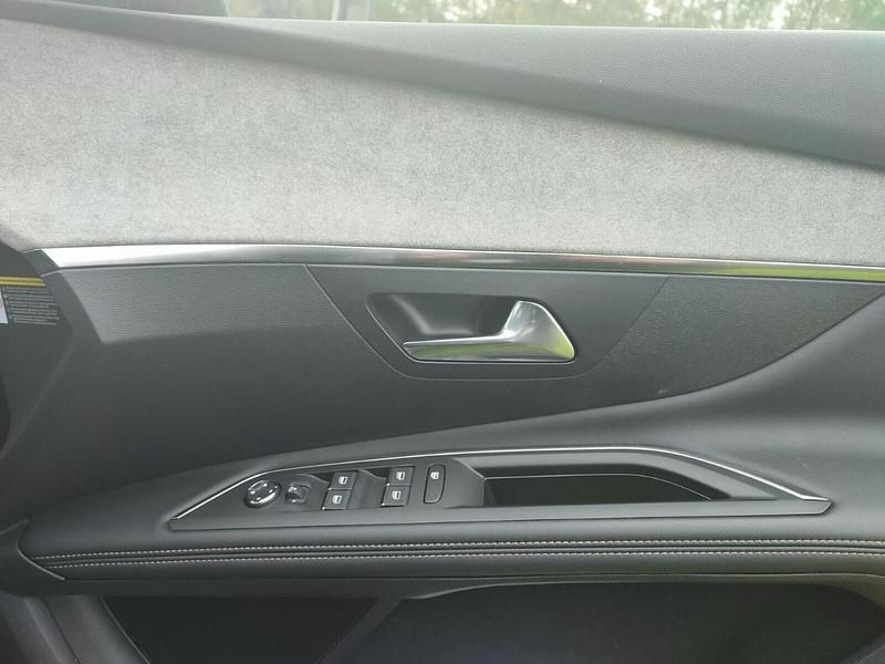 Used Peugeot 3008 GTi 134 HP (98 kW) 2024 Black SUV