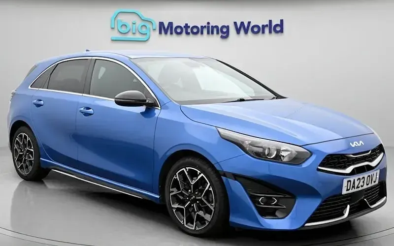 Begagnad Kia Ceed GT-Line 160 HK (117 kW) 2023 Halvkombi