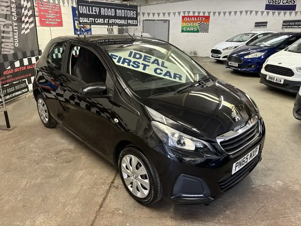 Used Peugeot 108 Active 68 HP (50 kW) 2015 Black Hatchback