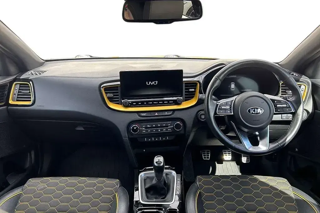Used Kia XCeed First Edition 138 HP (101 kW) 2021 Yellow SUV