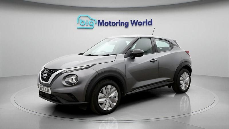 Used Nissan Juke Acenta 113 HP (83 kW) 2022 Grey SUV