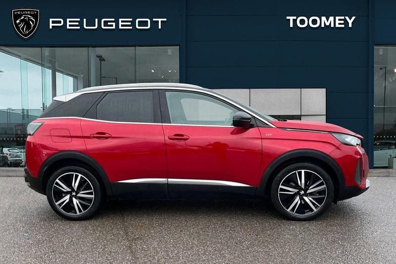 Used Peugeot 3008 Premium 131 HP (96 kW) 2022 Red SUV
