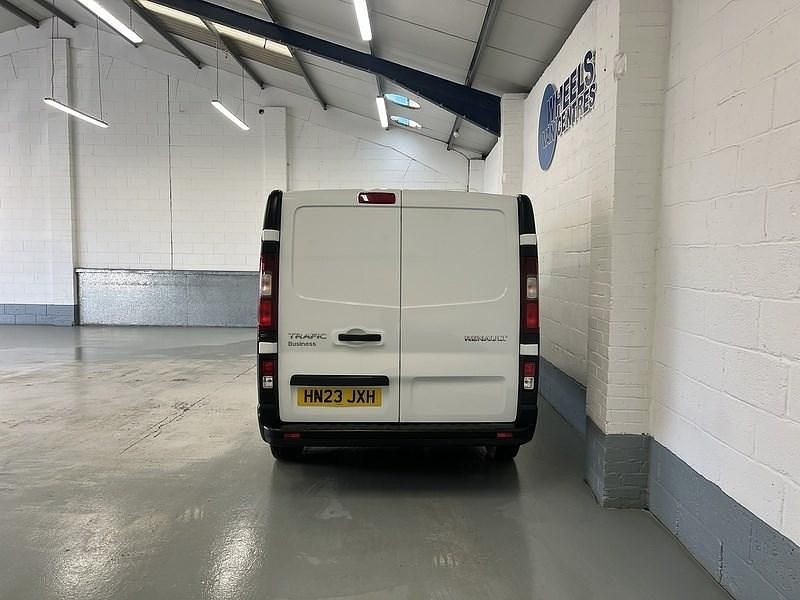 Begagnad Renault Trafic Business 2023 Vit