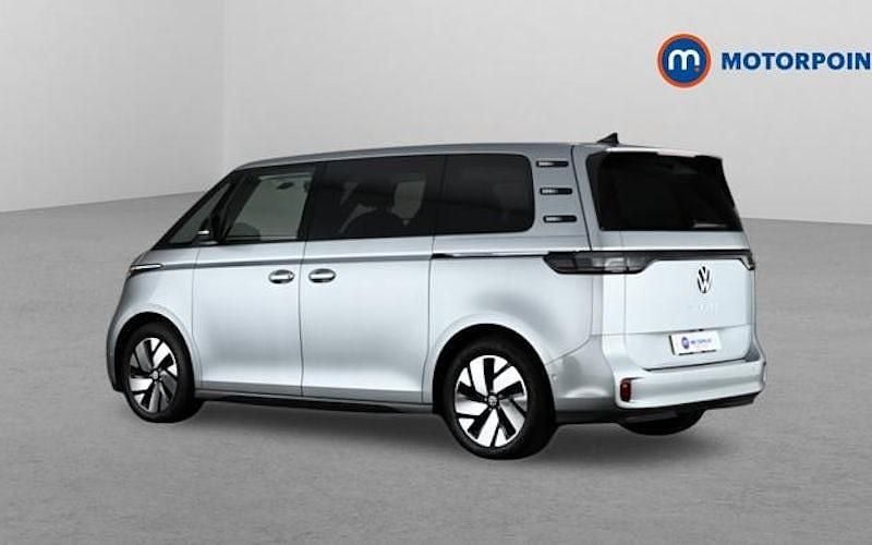 Usado VW ID. Buzz Pro 210 kW (286 CV) 2025 Plateado Monovolumen
