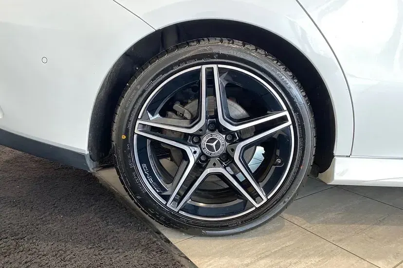 Used Mercedes CLA200 AMG Line Premium 161 HP (118 kW) 2023 Polar white Estate