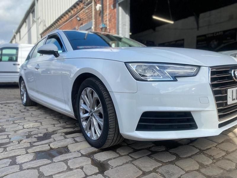 Used Audi A4 Comfort 2016 White Estate
