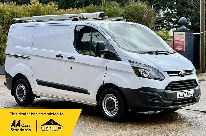 Used Ford Transit Custom 105 HP (77 kW) 2017 White Van