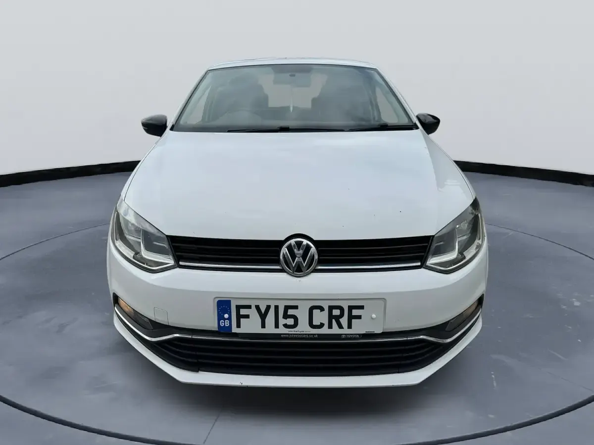 Used VW Polo Design 75 HP (55 kW) 2015 White Hatchback